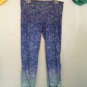 Very Cute Vineyards Vines Leggings